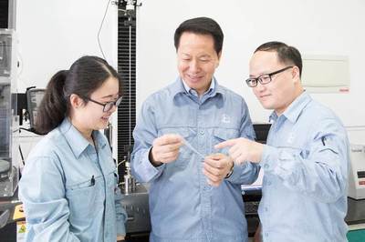 王洪學(xué) 深耕高分子田野，做新材料技術(shù)的播種者