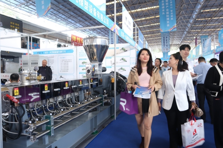 東莞樟木頭塑博會(huì)盛大開幕 全球首創(chuàng)與“進(jìn)口平替”齊飛，新材料技術(shù)閃耀“國(guó)產(chǎn)之光”